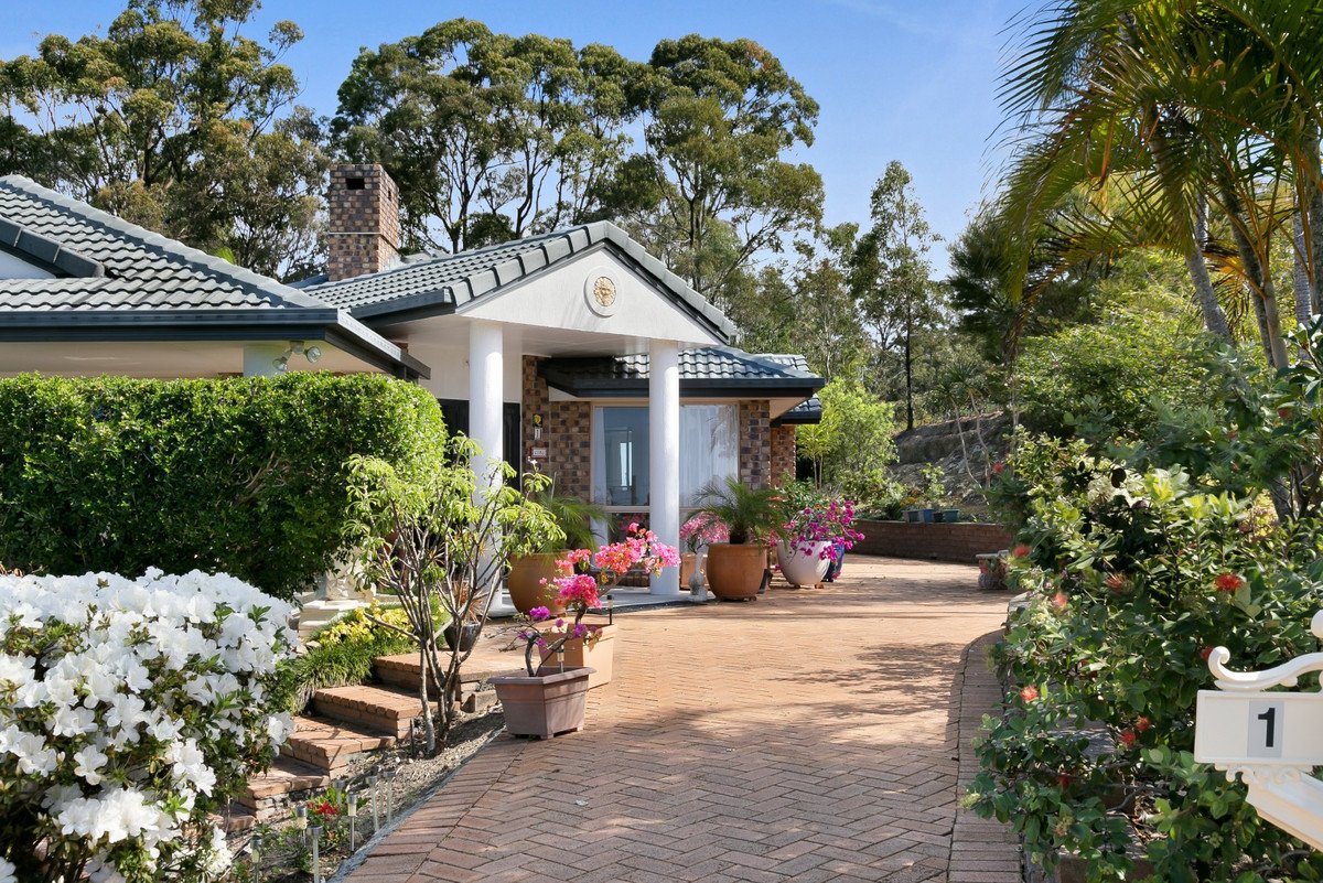 1 Harmes Place Tallebudgera 29