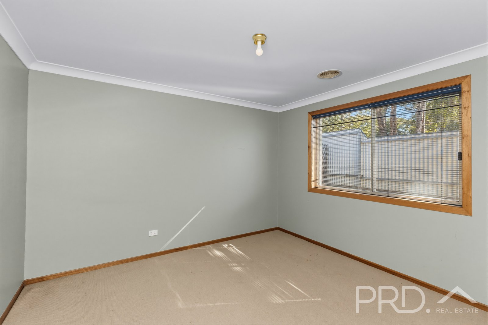 1 Harris Street TUMUT 10
