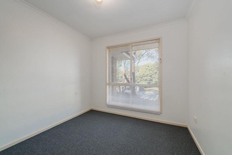 1 Hauff Close EAGLEBY 4