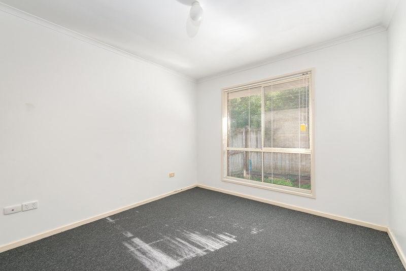 1 Hauff Close EAGLEBY 6