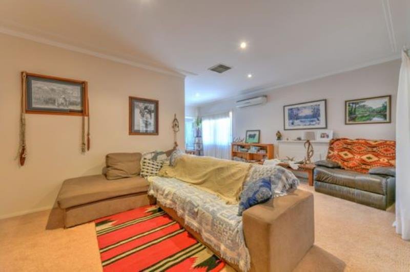 1 Hawthorne Avenue TAMWORTH 5
