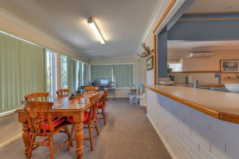 1 Hawthorne Avenue TAMWORTH 6