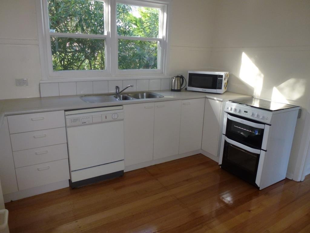 Gallery: 1 Henslow Court