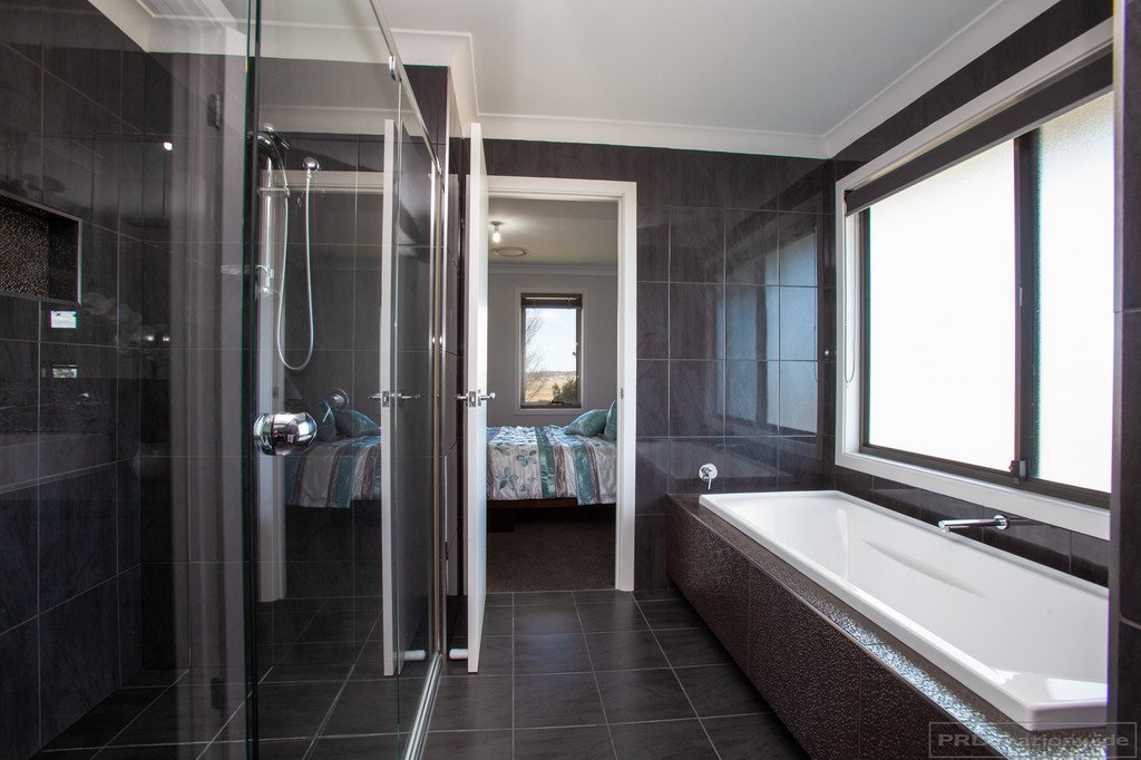 1 Hero Way GILLIESTON HEIGHTS 17