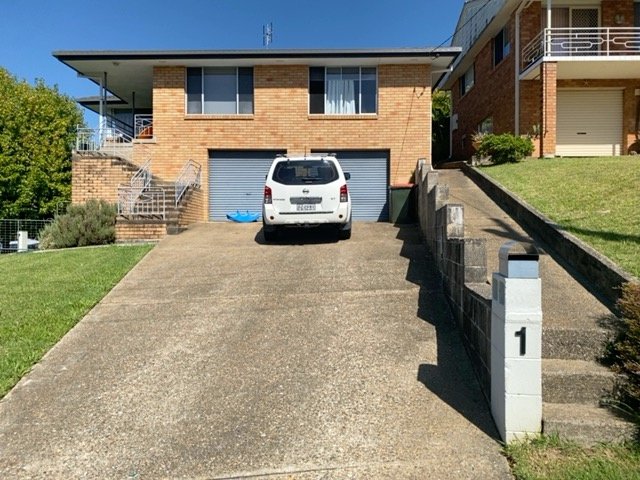 1 Hillview Crescent COFFS HARBOUR 2