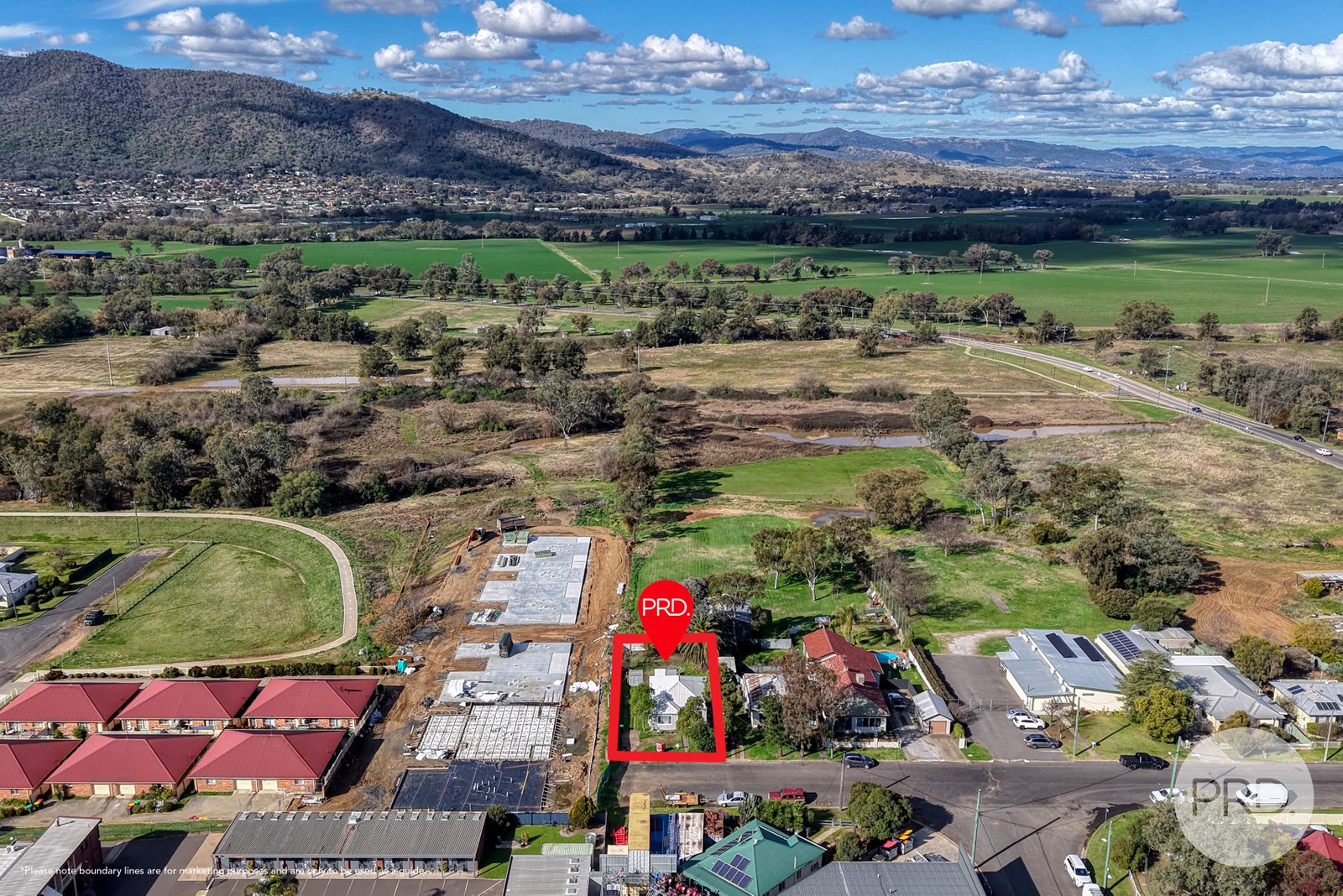 1 Hilton Street TAMWORTH 18