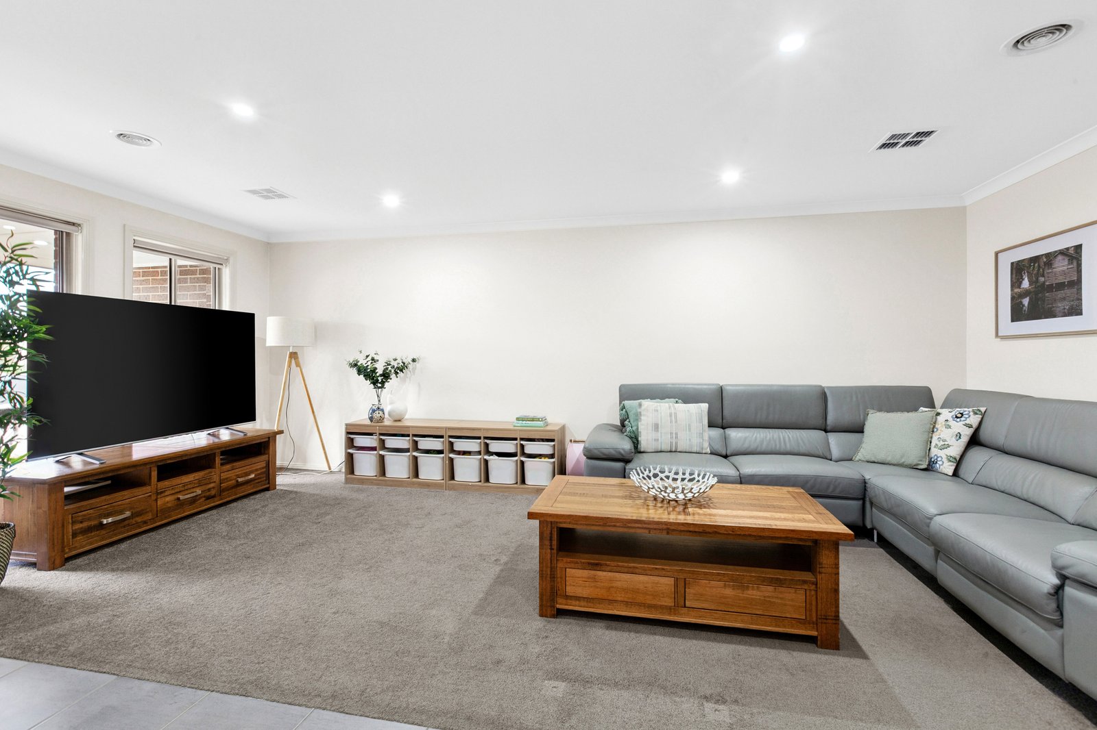 Gallery: 1 Holman Road