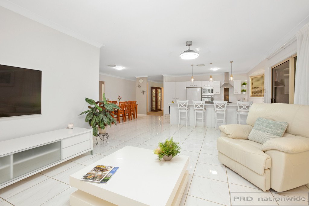 1 Hunterglen Drive BOLWARRA HEIGHTS 2
