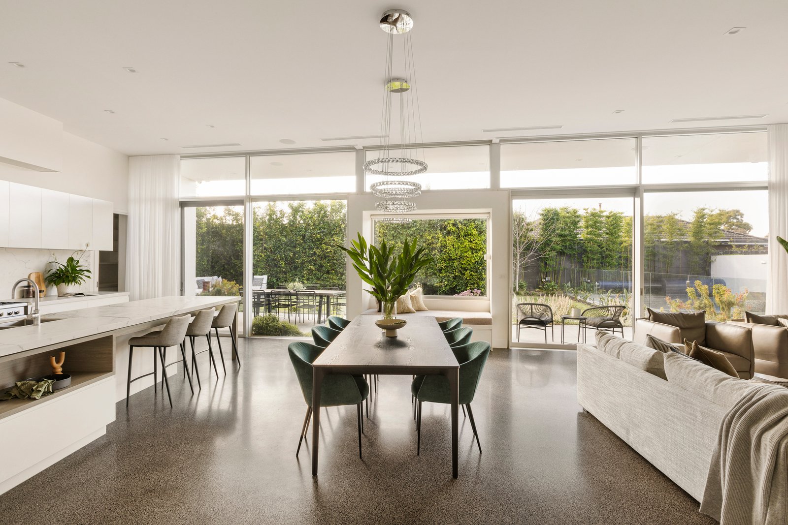 1 Huntingfield Road, Brighton, 3186