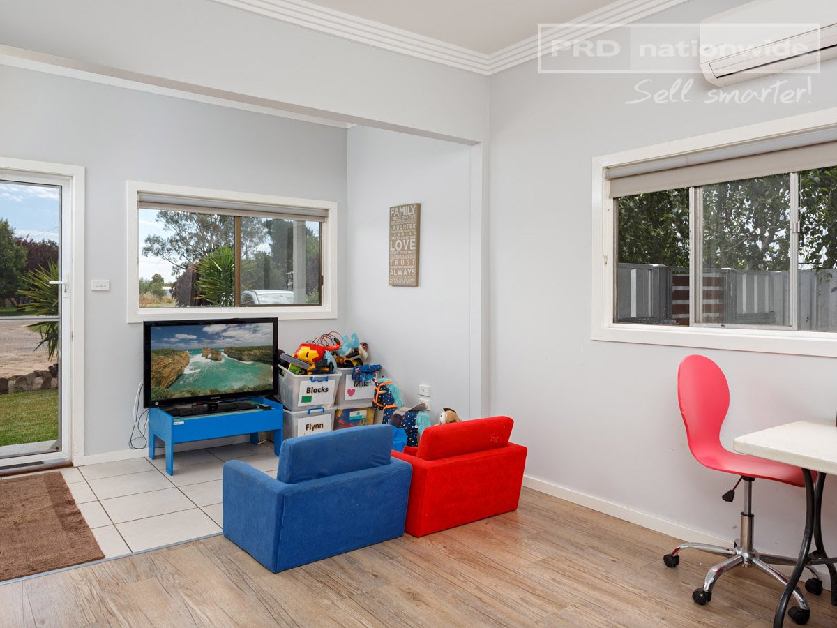 1 Hurst Street NORTH WAGGA WAGGA 2