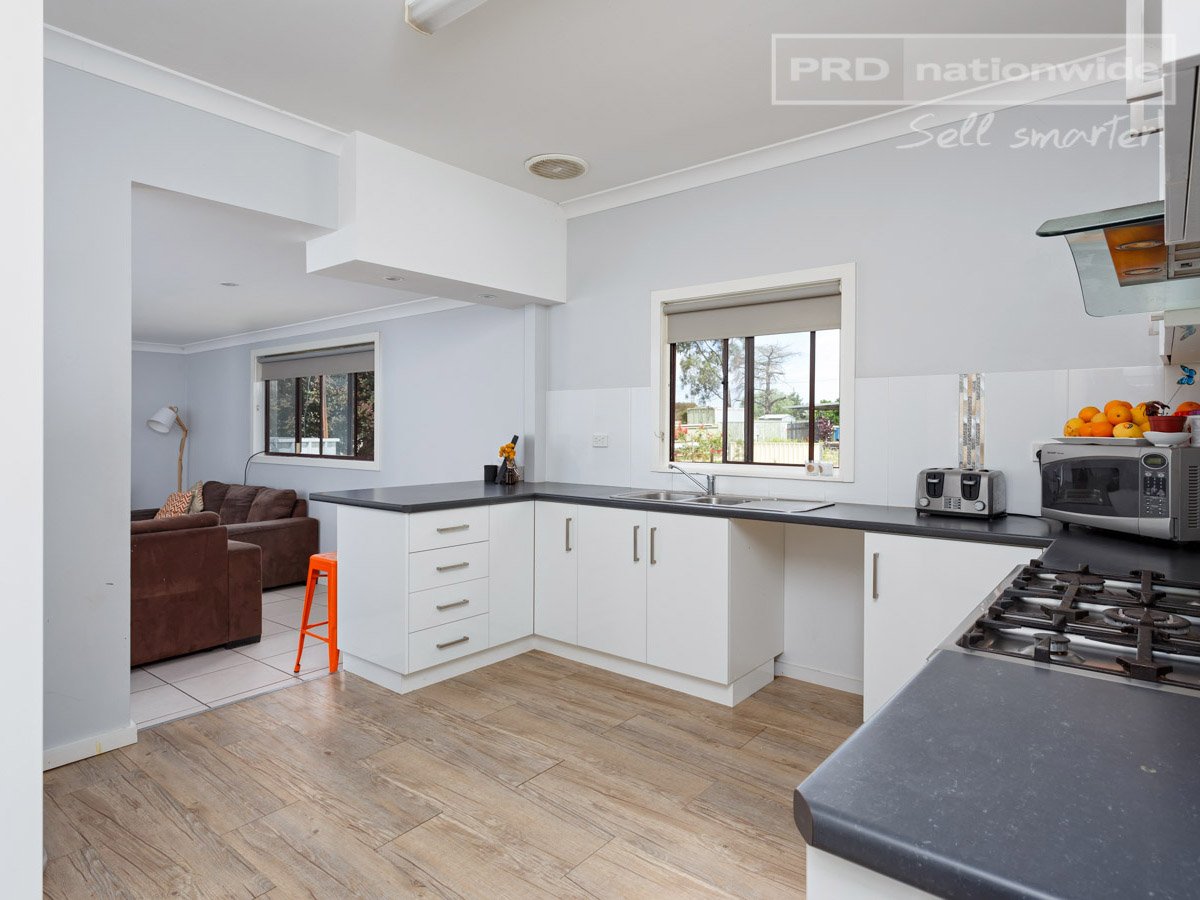 1 Hurst Street NORTH WAGGA WAGGA 3