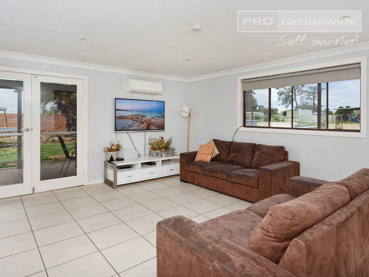 1 Hurst Street NORTH WAGGA WAGGA 5