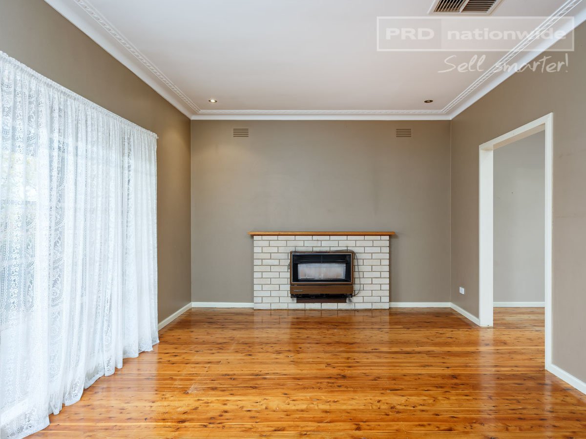 1 Huthwaite Street MOUNT AUSTIN 2