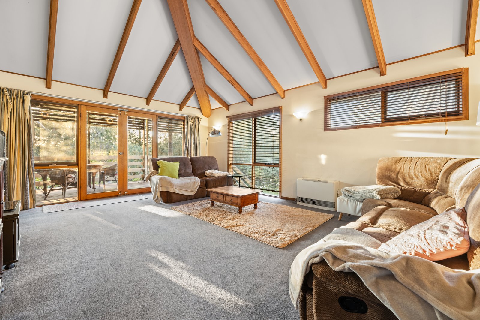 Gallery: 1 Ian Grove