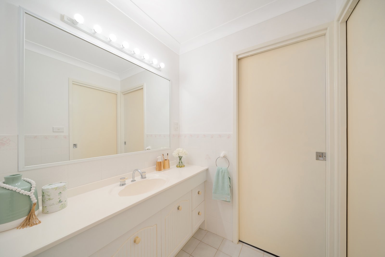 1 Idant Street CAMDEN HEAD 12