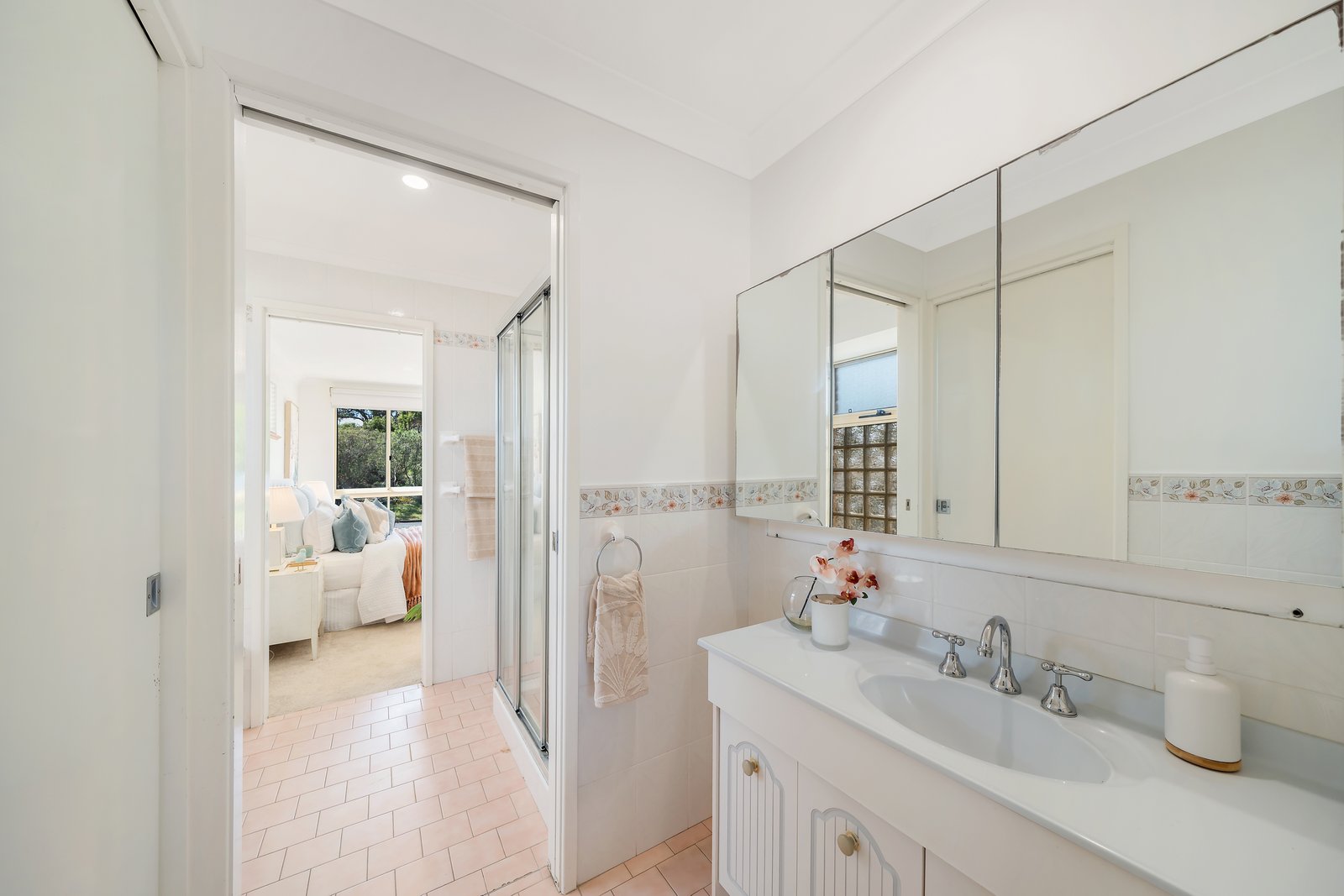 1 Idant Street CAMDEN HEAD 18