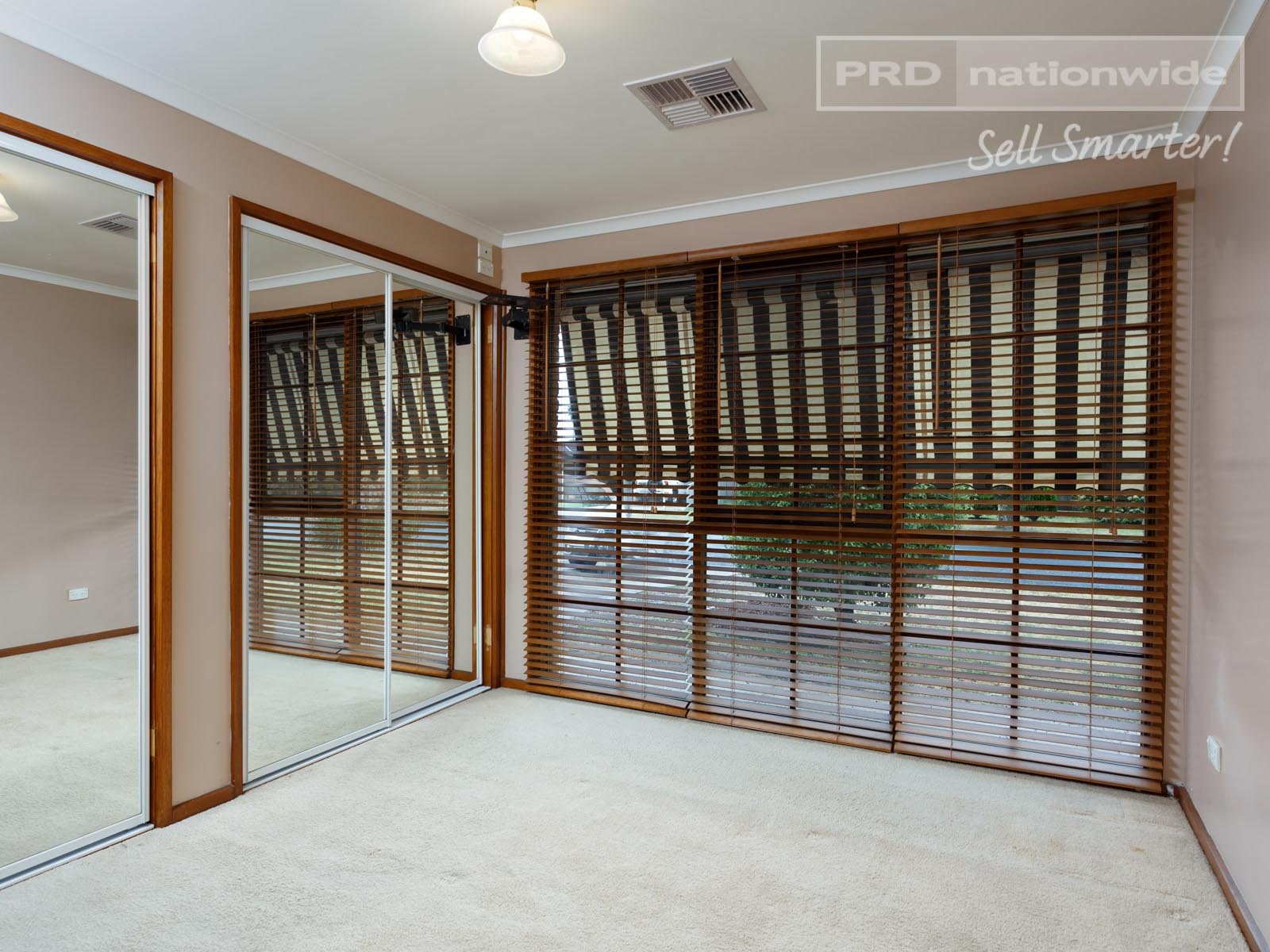 1 Ilex Street LAKE ALBERT 7