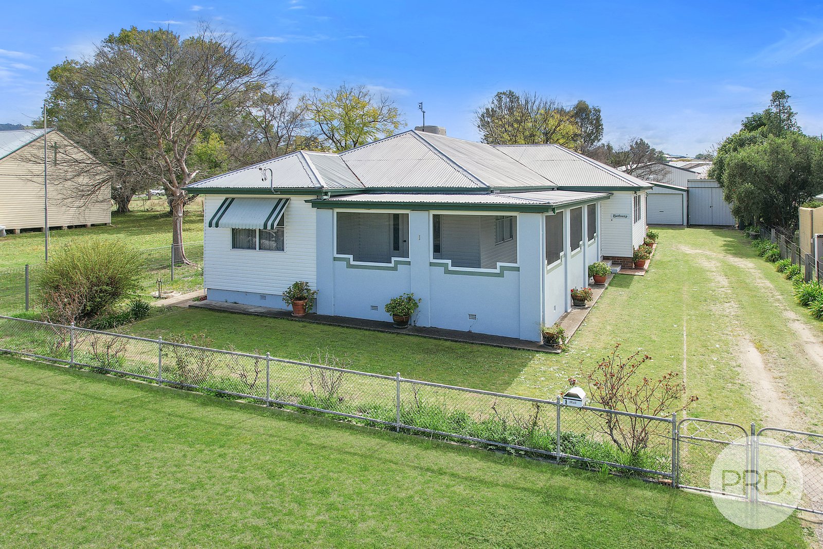 1 Irvine Street KOOTINGAL 2