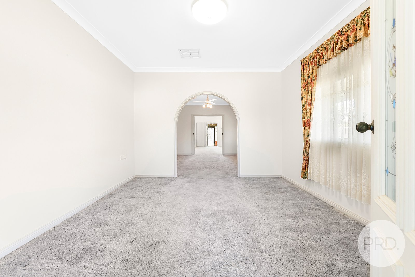 1 Irvine Street KOOTINGAL 4