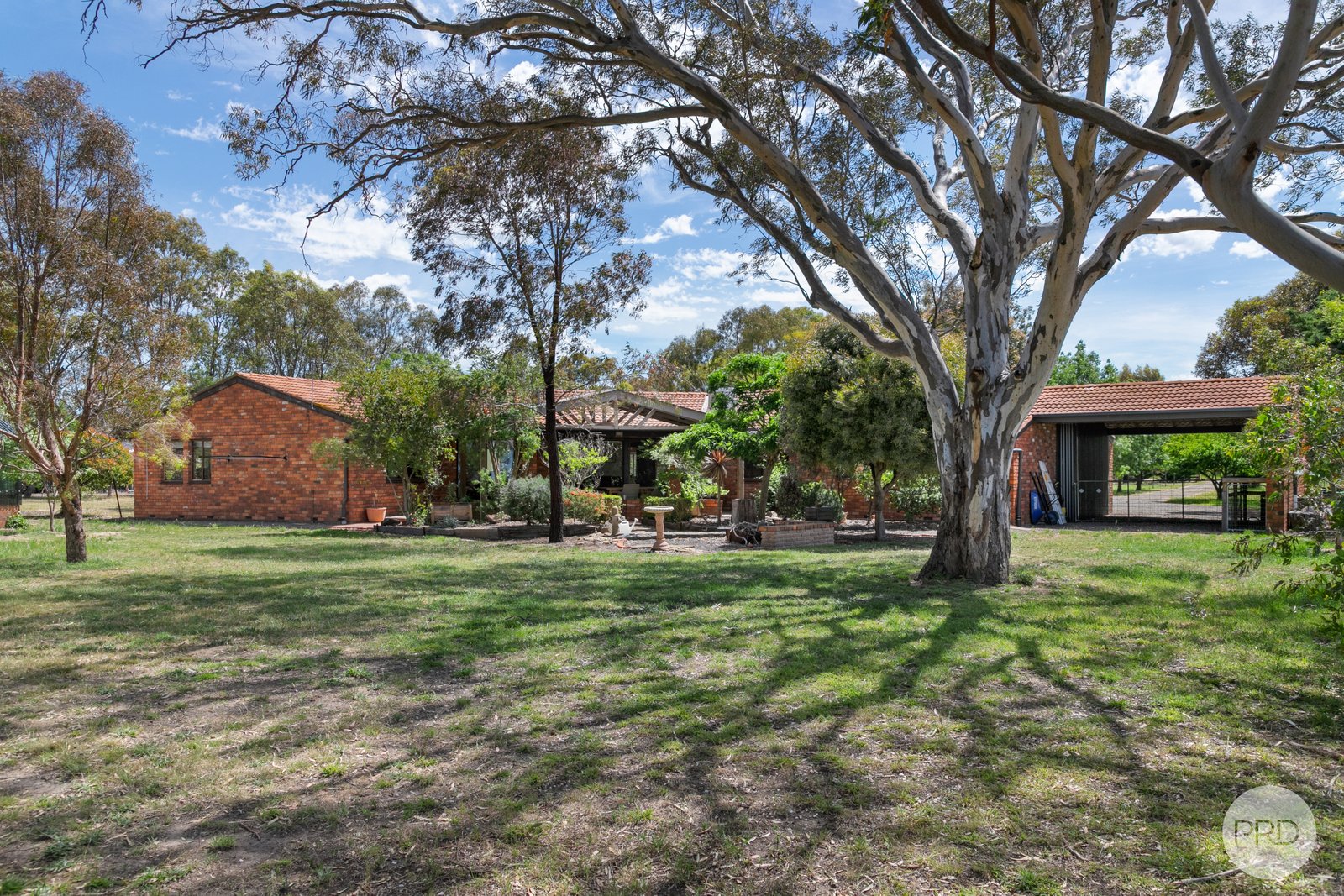 1 Island Street CLUNES 13