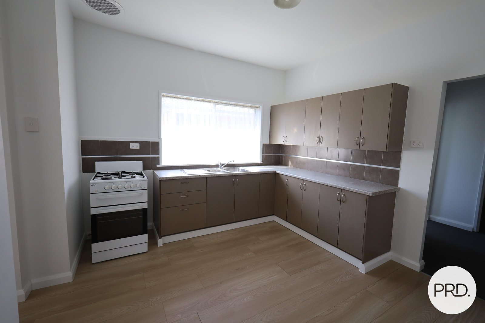 1 Jaeger Avenue ORANGE 2