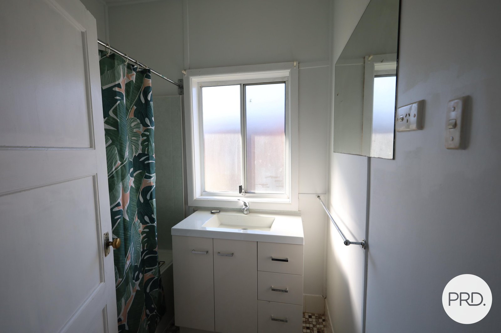 1 Jaeger Avenue ORANGE 6