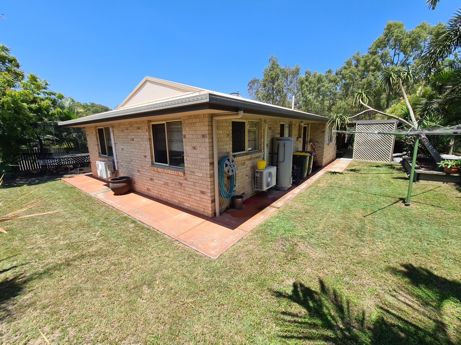 1 JARRAH Drive BOYNE ISLAND 16