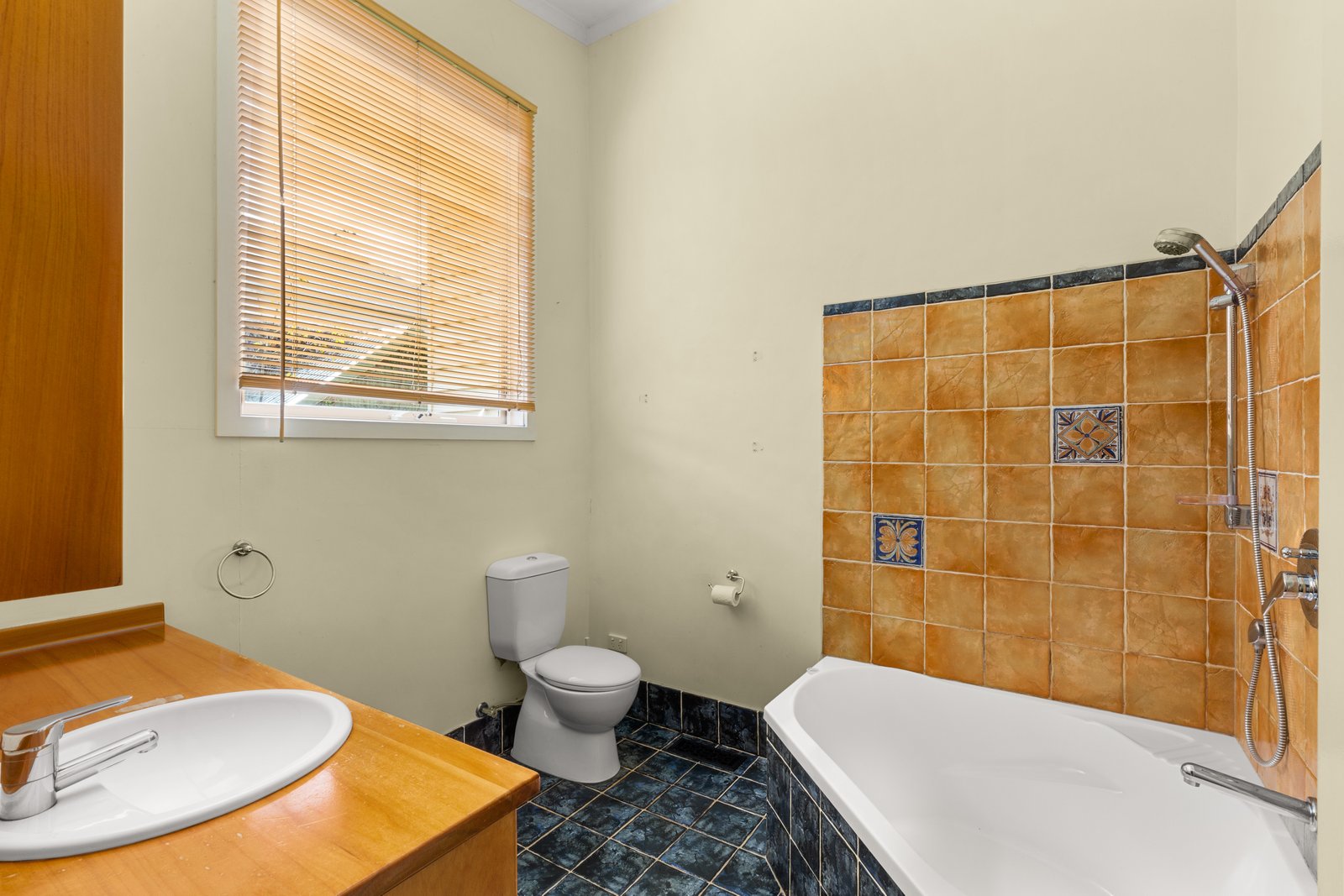 Real Estate and Property in 1 Jeffreys Street, Woodend, VIC