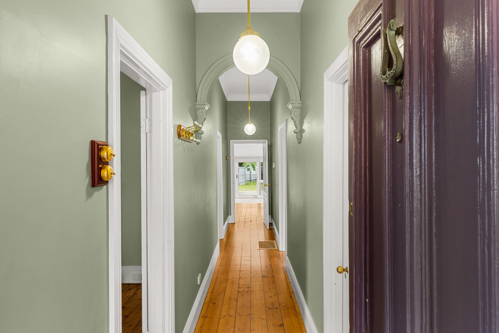 Real Estate and Property in 1 Jeffreys Street, Woodend, VIC