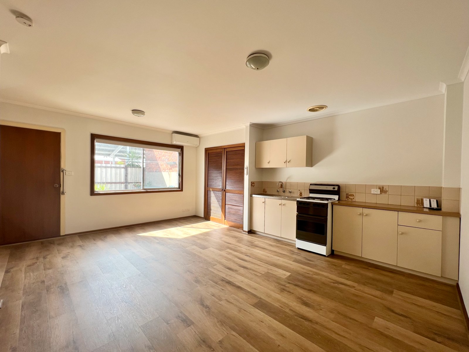 Gallery: 1 John Place