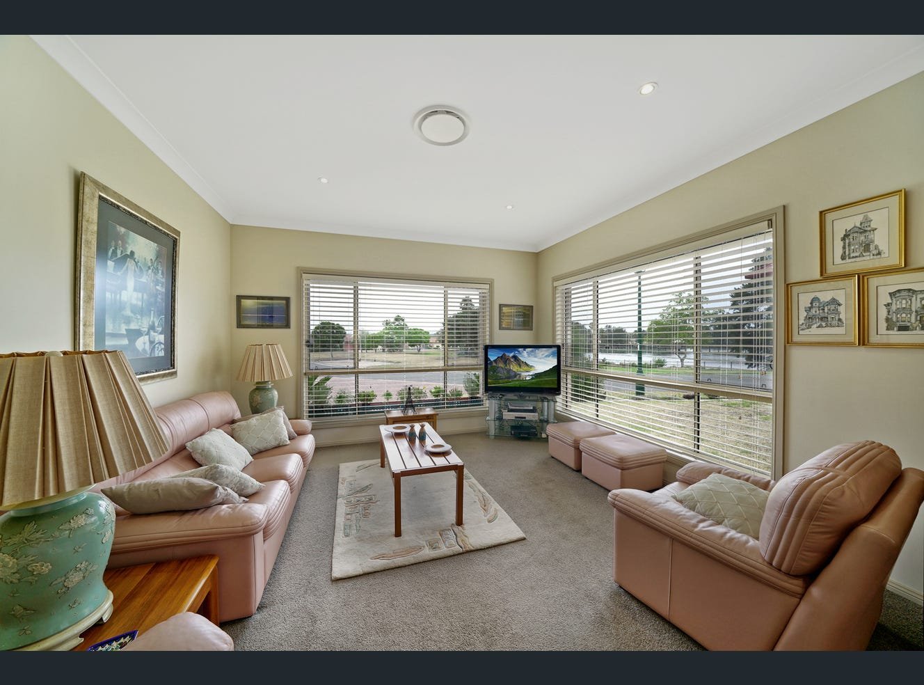 1 Kalbarri Grove KANAHOOKA 4