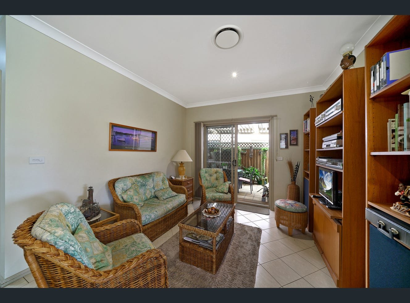 1 Kalbarri Grove KANAHOOKA 6