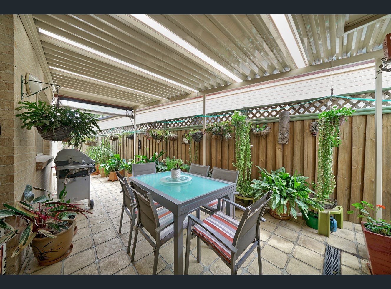 1 Kalbarri Grove KANAHOOKA 12