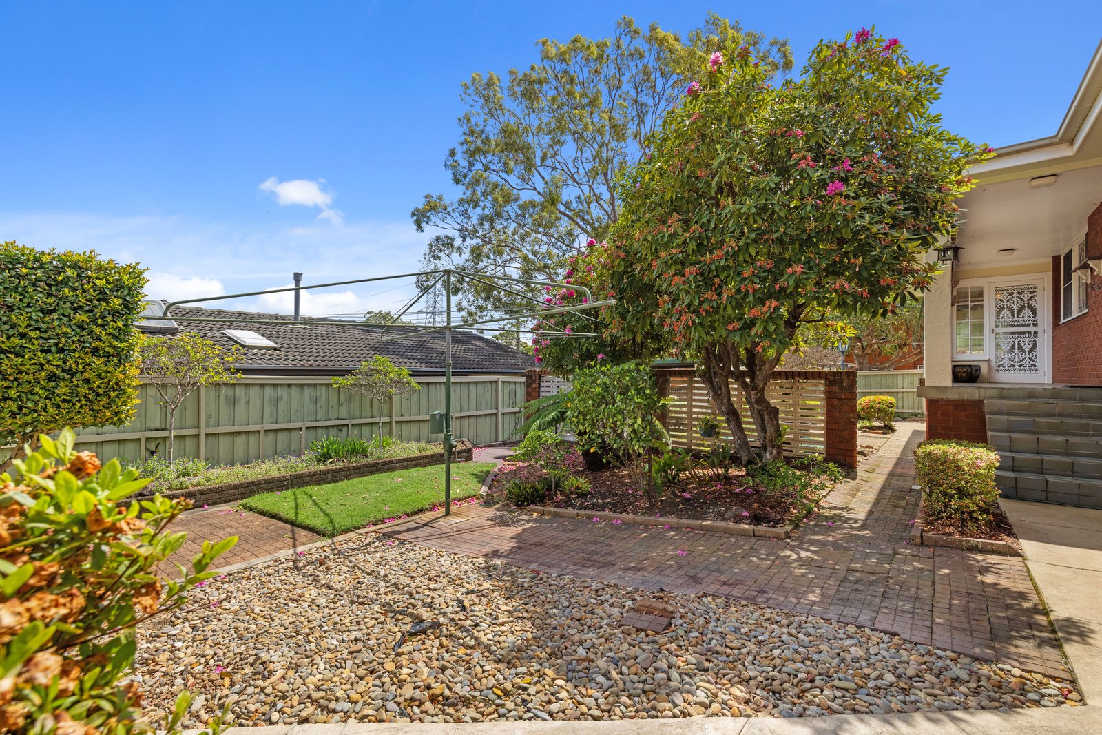 1 Karwarra Place PEAKHURST HEIGHTS 9