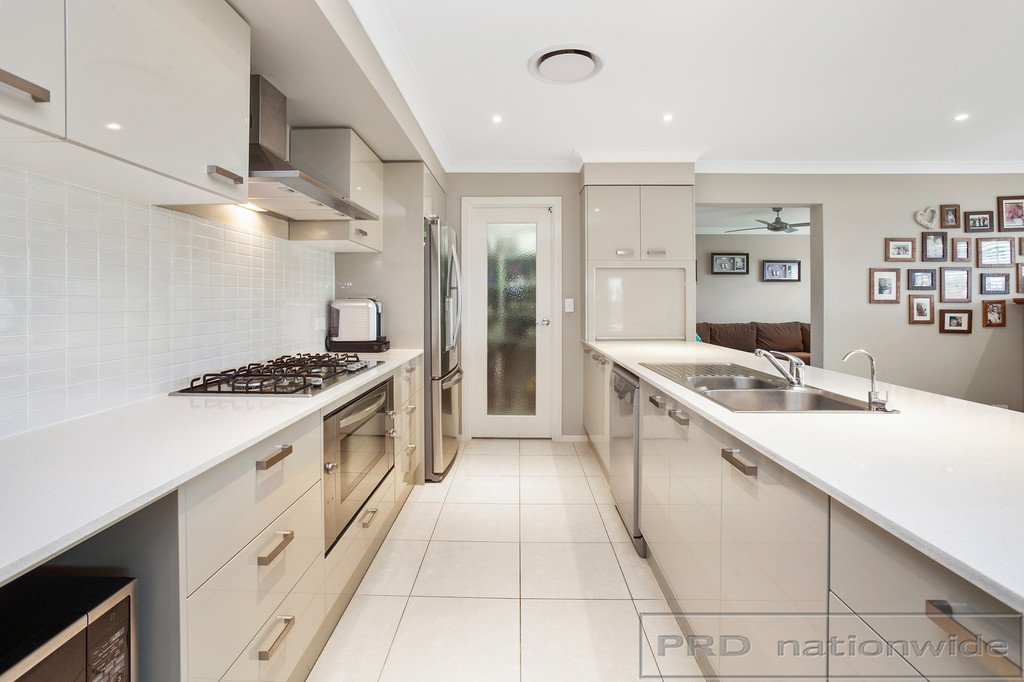 1 Kawana Way ABERGLASSLYN 11