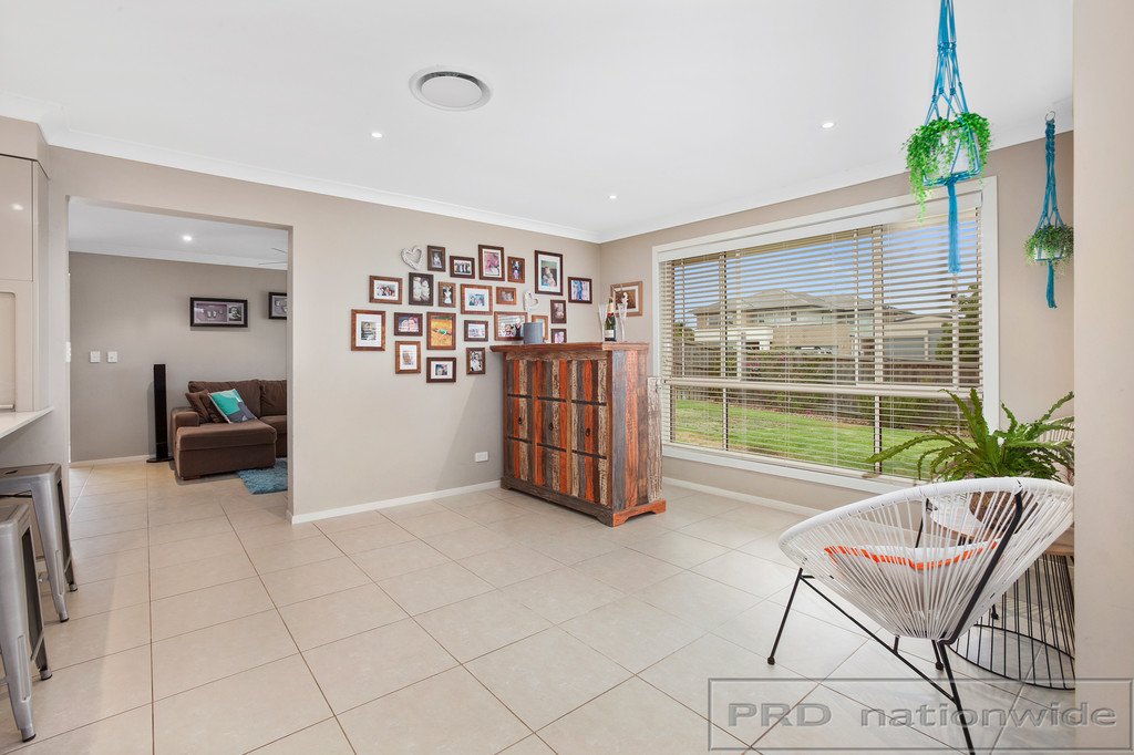 1 Kawana Way ABERGLASSLYN 12
