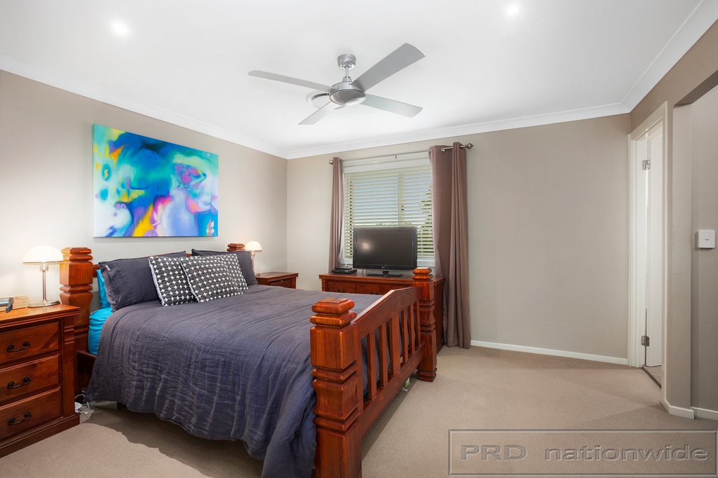 1 Kawana Way ABERGLASSLYN 18