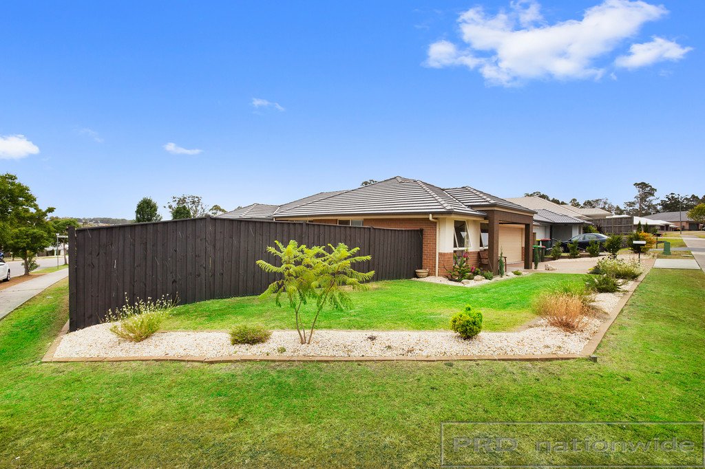 1 Kawana Way ABERGLASSLYN 24