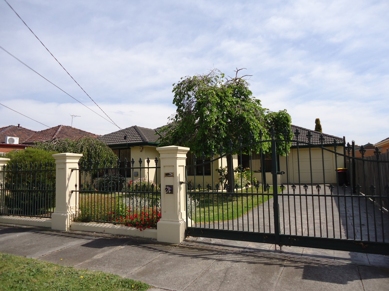 Gallery: 1 Keamy Avenue