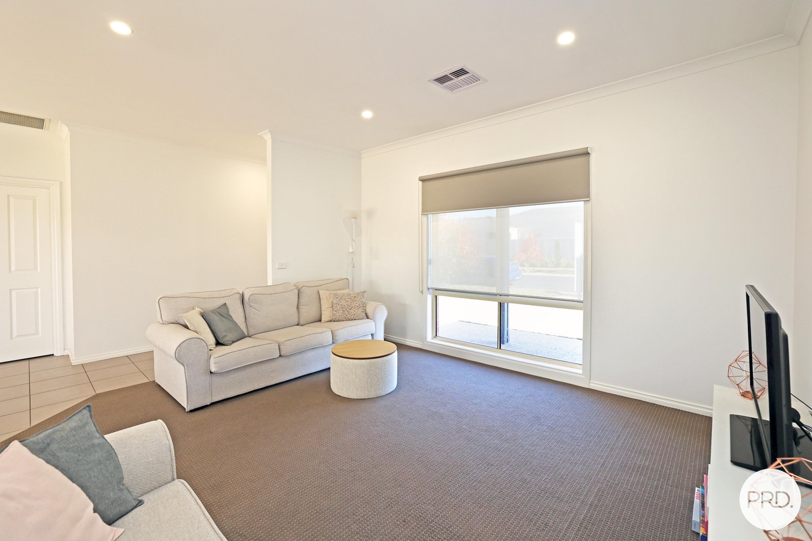 1 Kensington Court IRYMPLE 4
