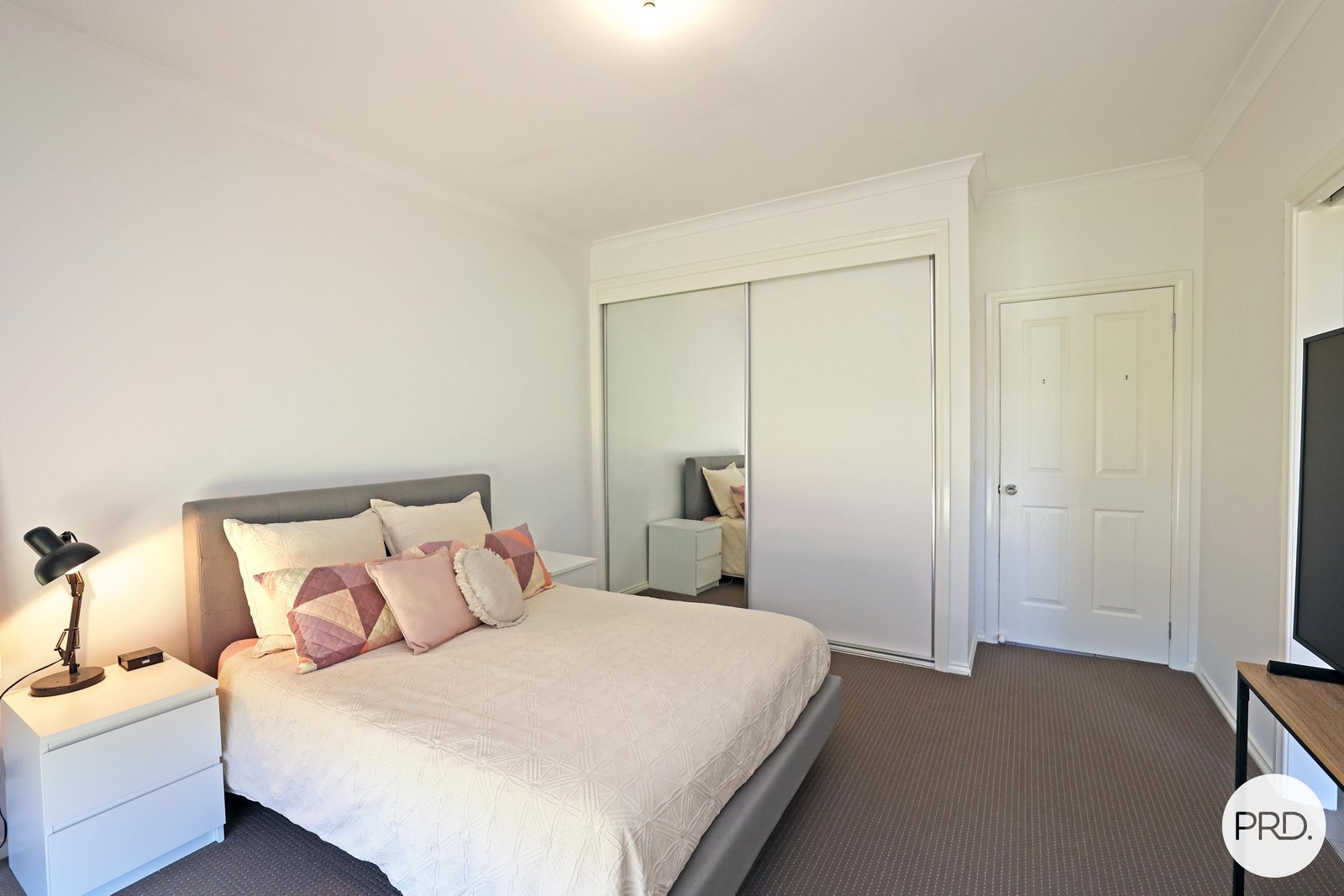 1 Kensington Court IRYMPLE 14
