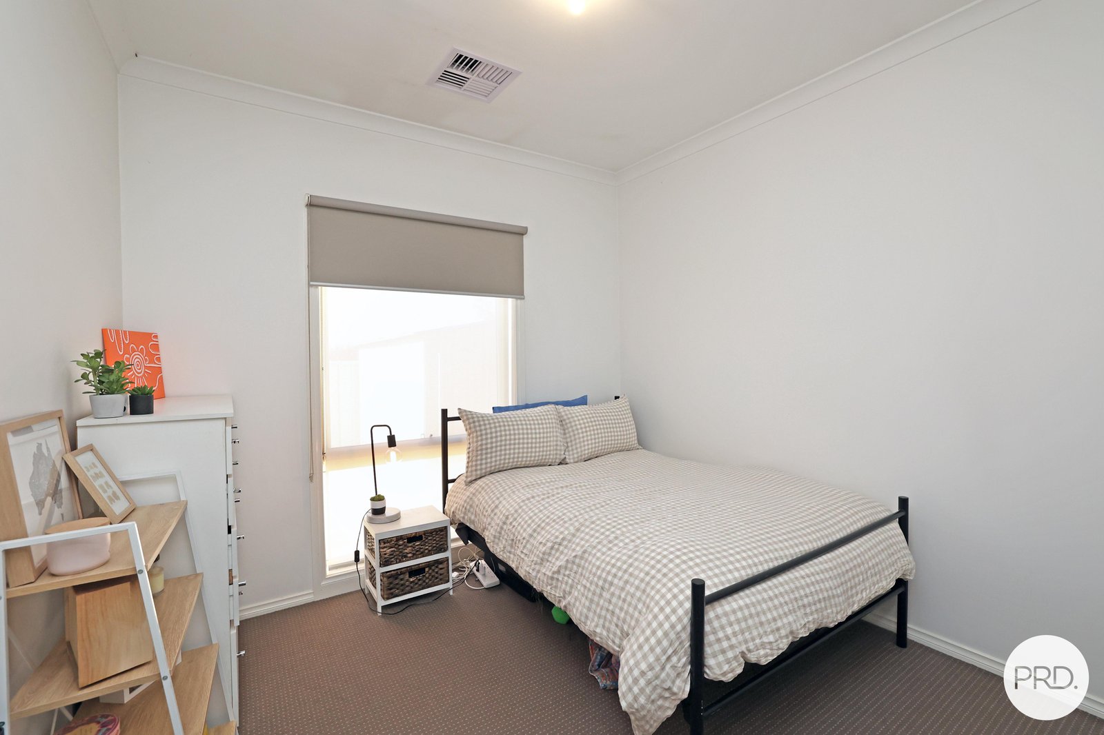 1 Kensington Court IRYMPLE 16