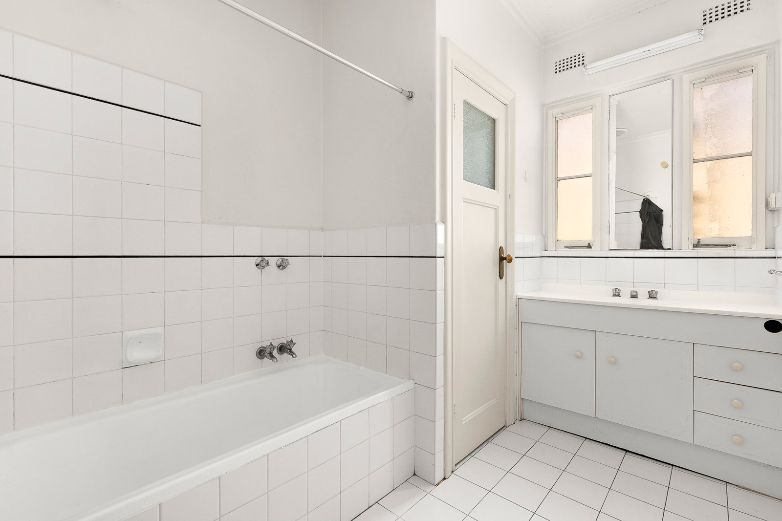 Real Estate and Property in 1 Kilsyth Avenue, Toorak, VIC