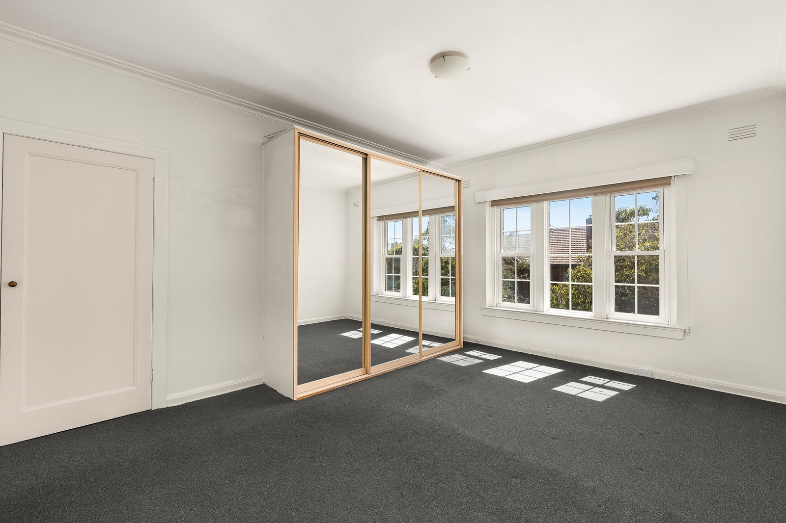 Real Estate and Property in 1 Kilsyth Avenue, Toorak, VIC