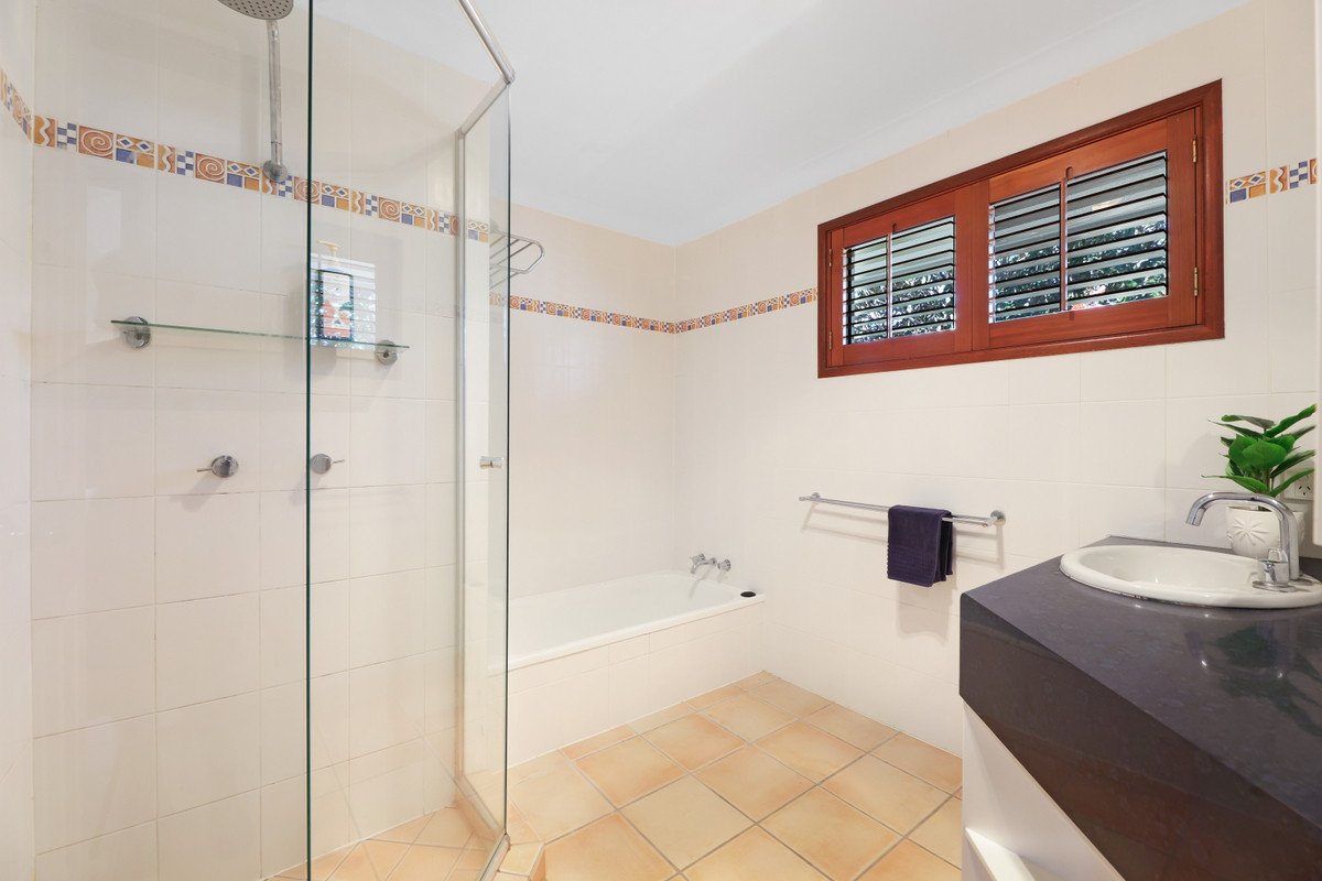1 Kingfish Court Palm Beach 18