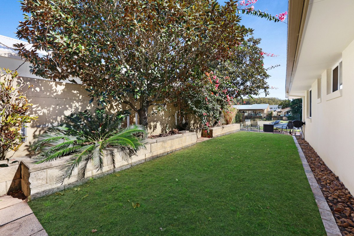 1 Kingfish Court Palm Beach 22