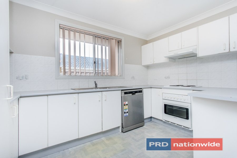 1 Kumbara Close GLENMORE PARK 5