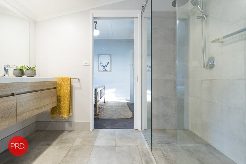 1 Kurrajong Street CAPTAINS FLAT 9