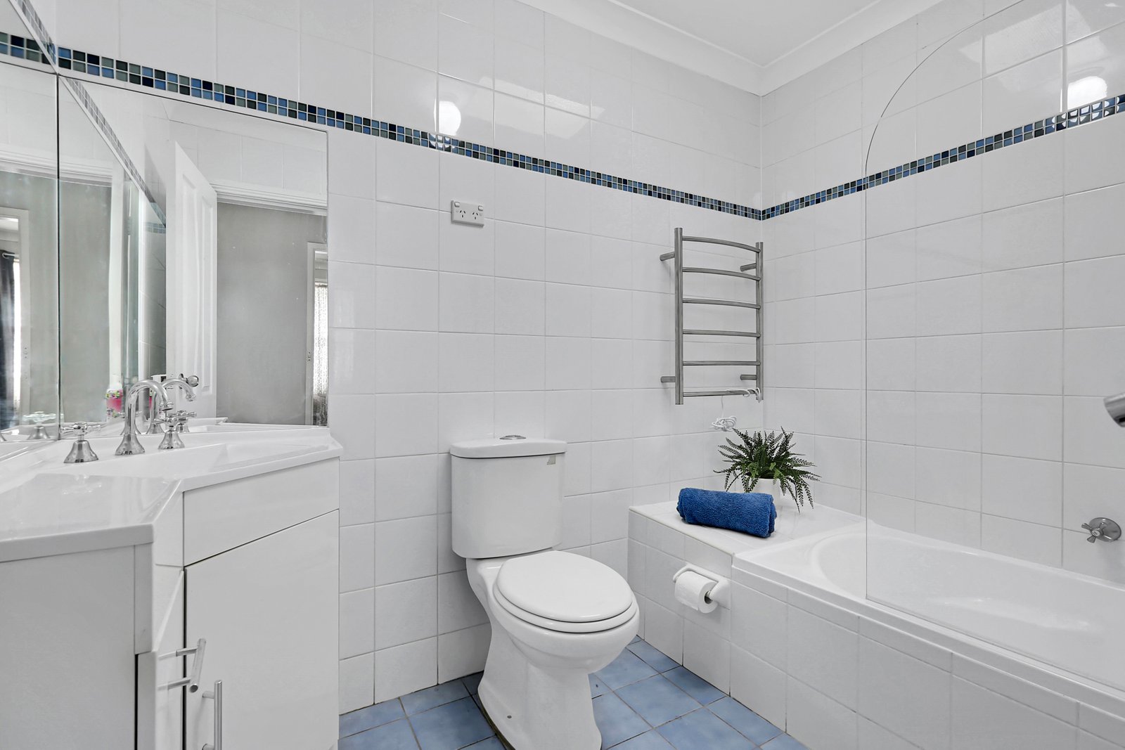 1 Kurrawa Crescent KOONAWARRA 7