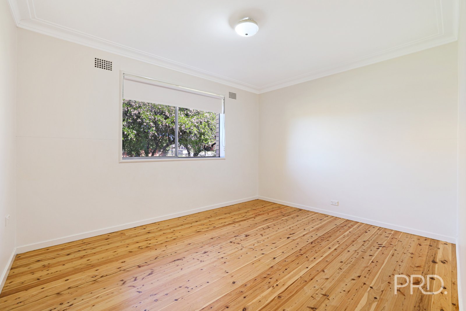 1 Kurrawan Street TAMWORTH 9